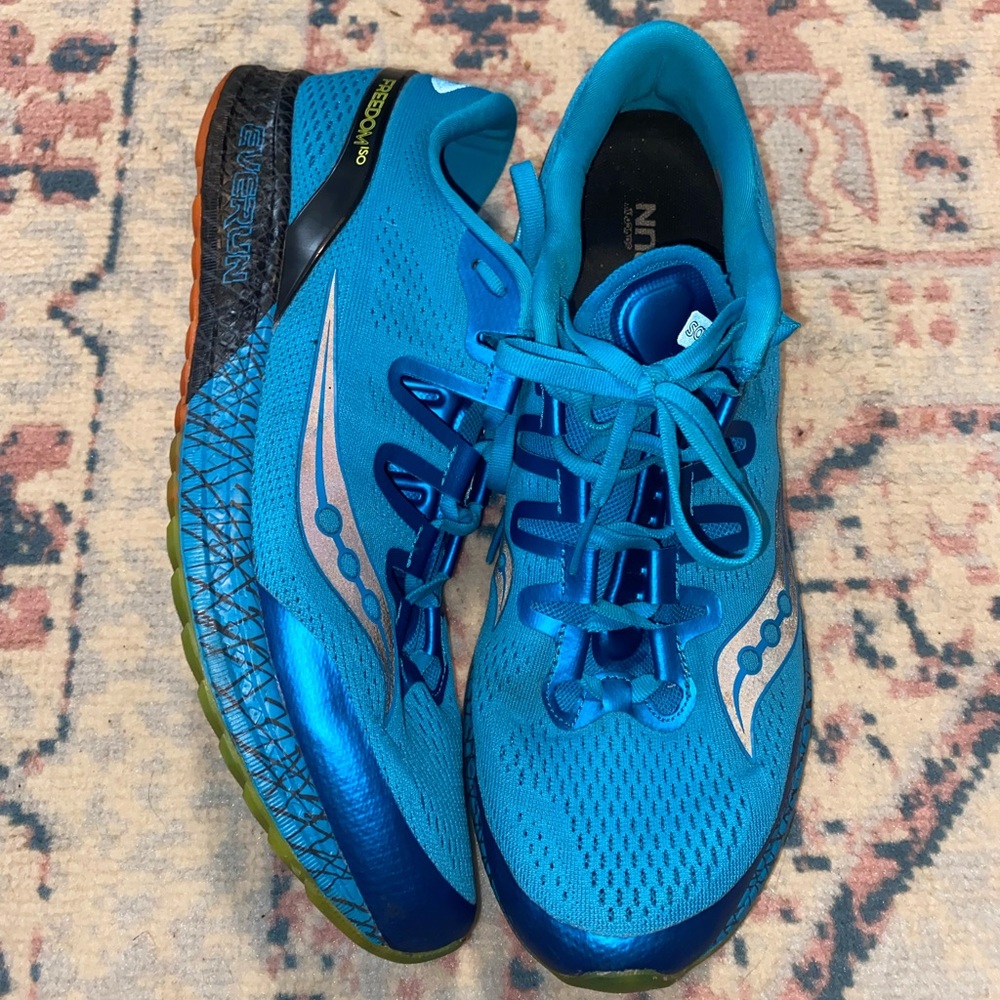 Men’s Saucony shoes